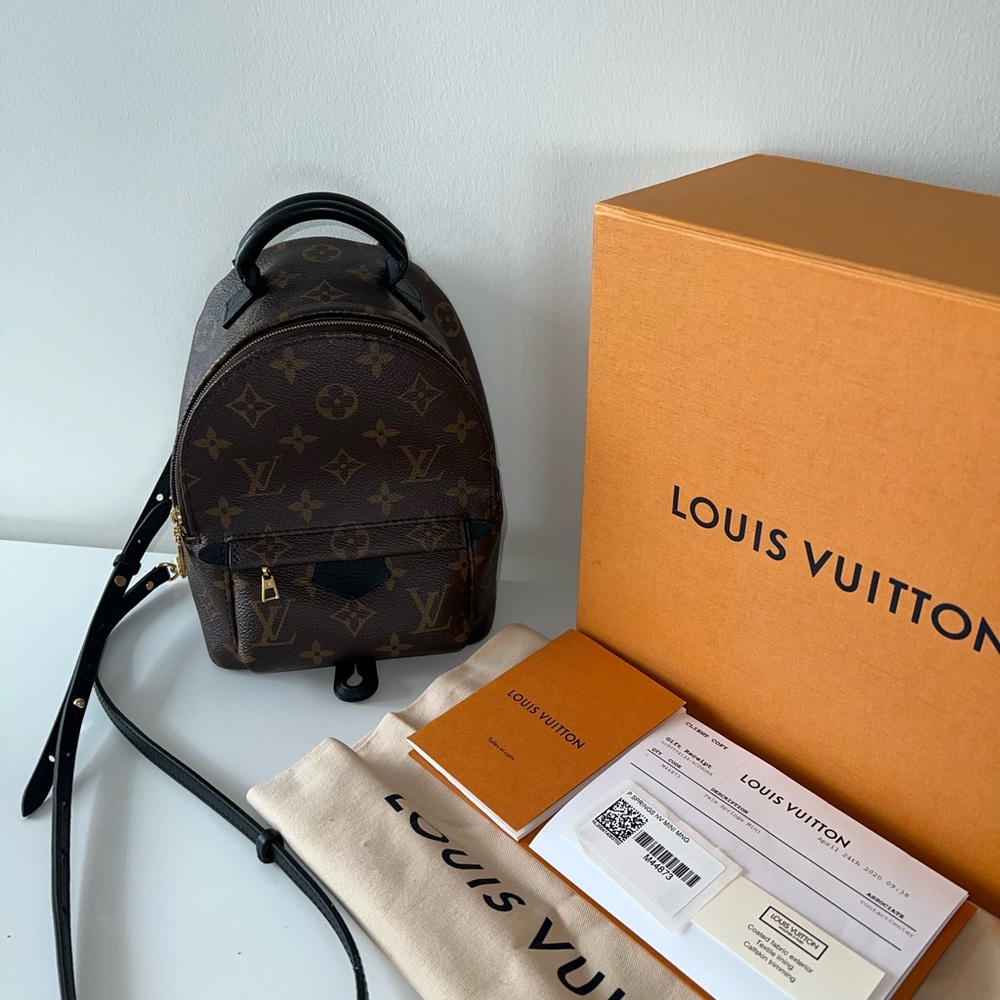 100% AUTHENTIC Louis Vuitton palm spring in size mini brand new